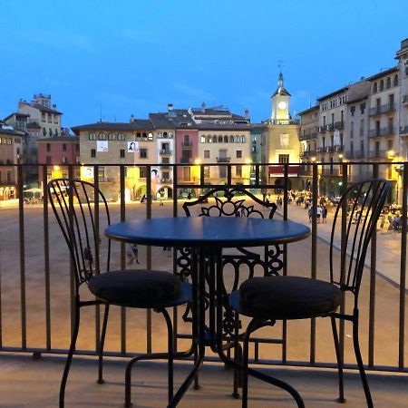 Apartaments Vicus 3 Con Vistas A La Plaza Mayor De วิก ภายนอก รูปภาพ