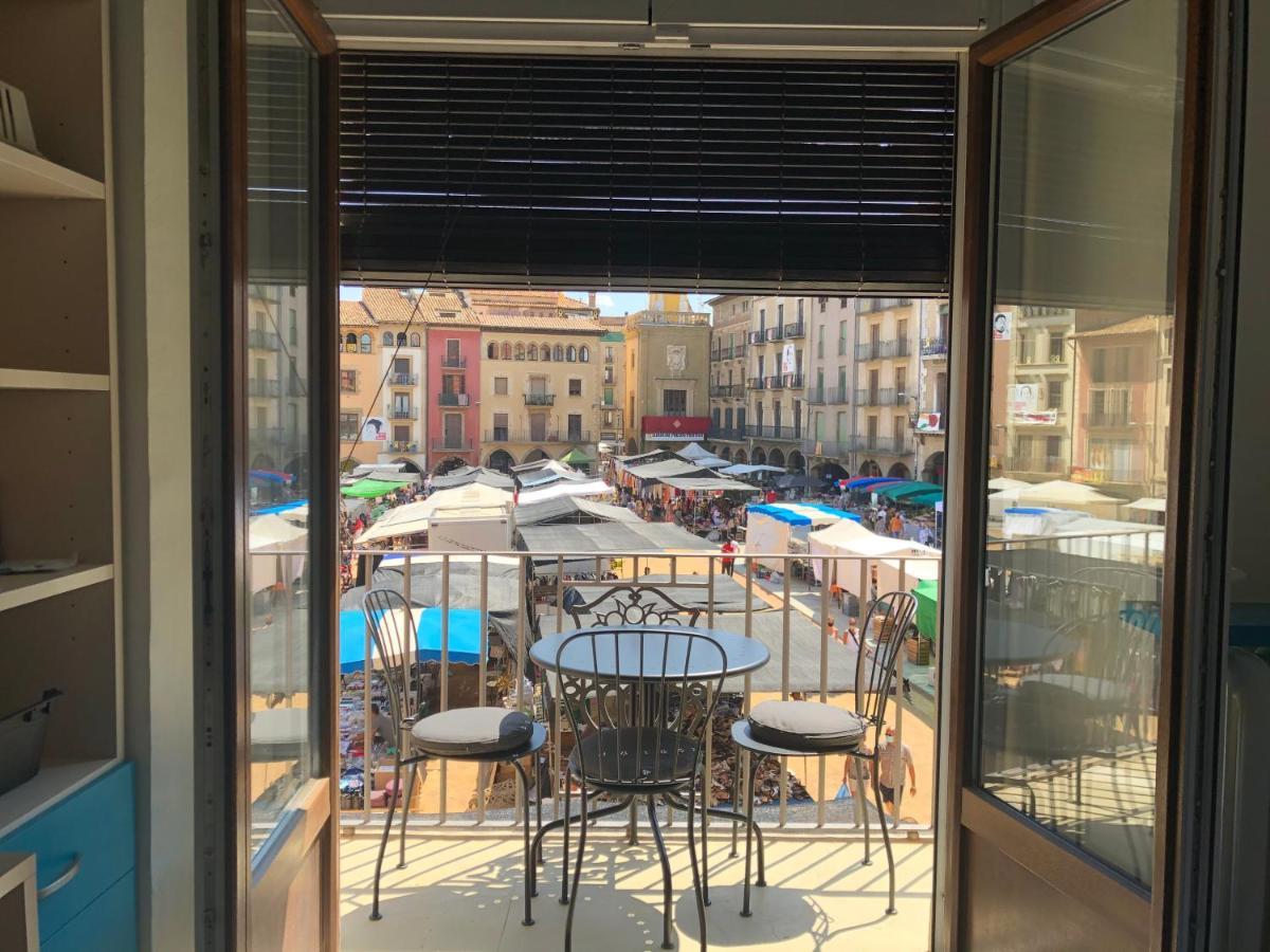 Apartaments Vicus 3 Con Vistas A La Plaza Mayor De วิก ภายนอก รูปภาพ