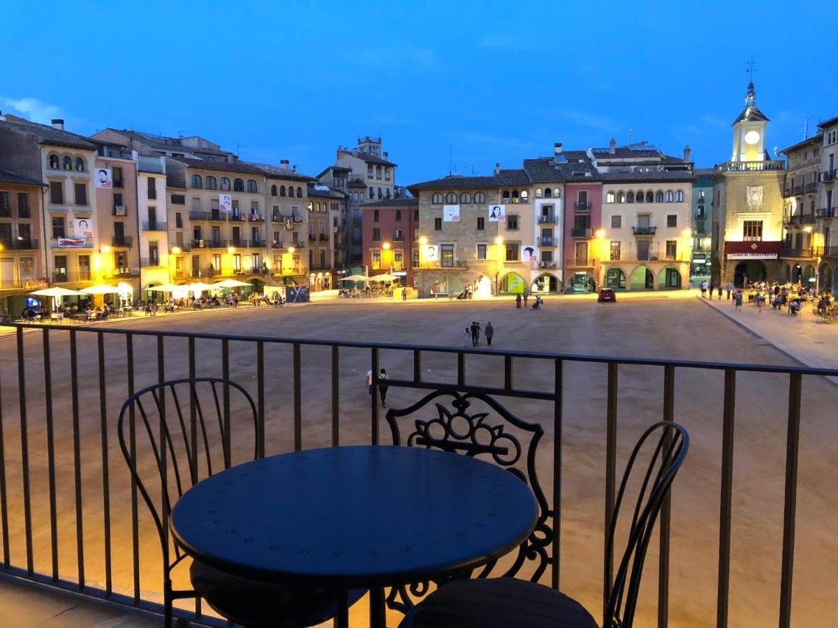 Apartaments Vicus 3 Con Vistas A La Plaza Mayor De วิก ภายนอก รูปภาพ