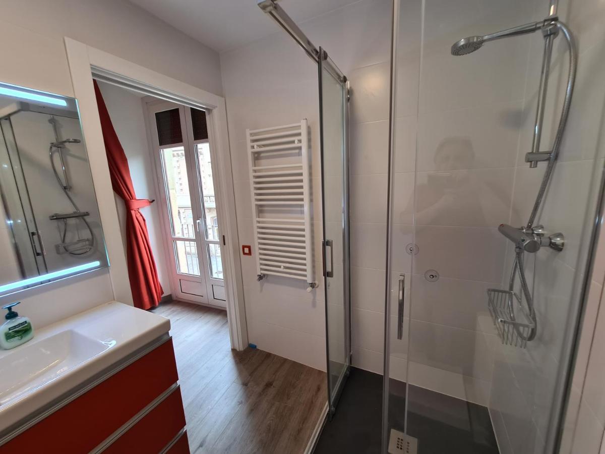 Apartaments Vicus 3 Con Vistas A La Plaza Mayor De วิก ภายนอก รูปภาพ